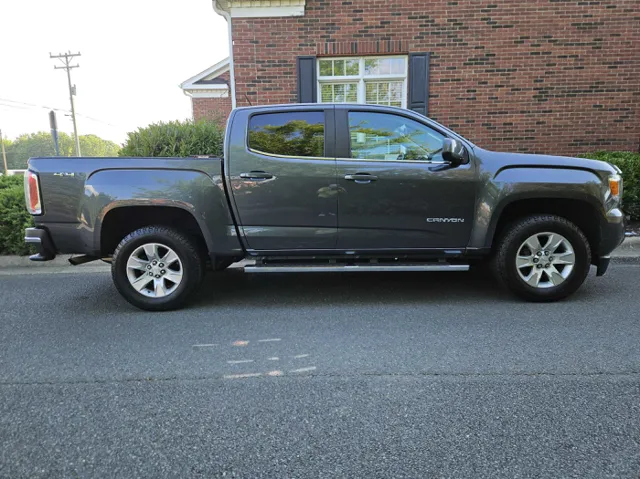 2017 GMC Canyon SLE - Photo 6