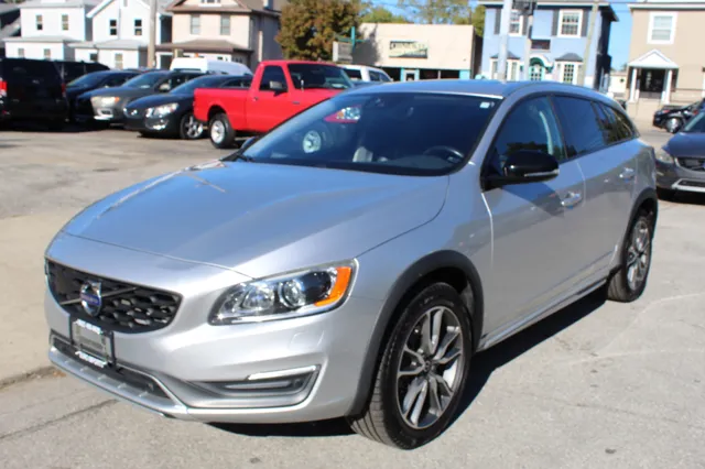 2015 Volvo V60 Platinum