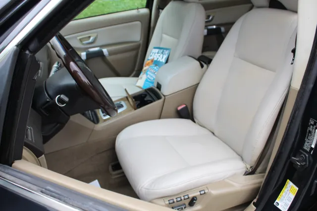 2010 Volvo XC90 AWD photo 22