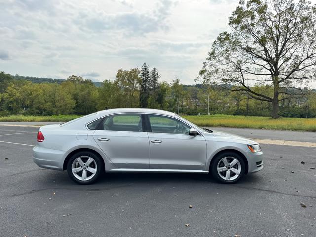 2015 Volkswagen Passat TDI SE 6M w/ Sunroof