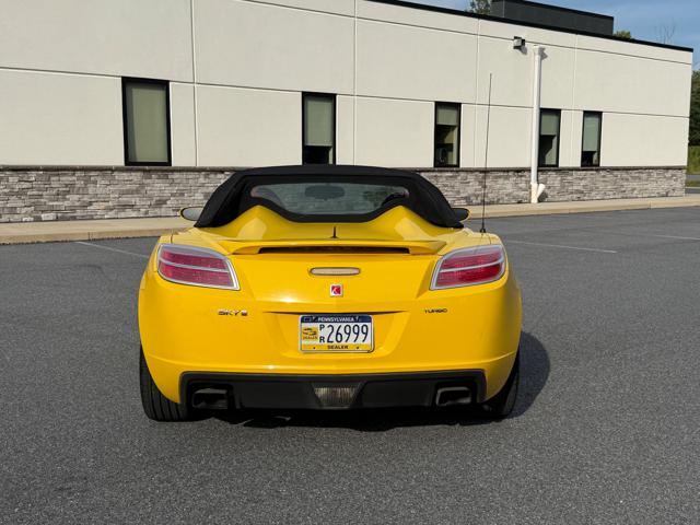 2008 Saturn Sky Red Line