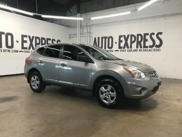 2011 Nissan Rogue S FWD's photo