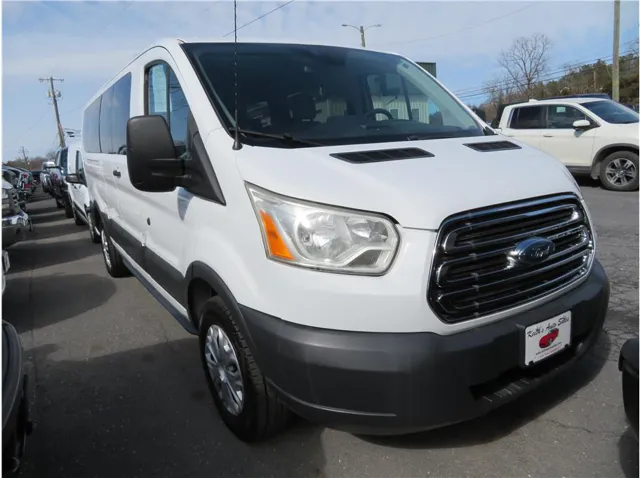 2015 Ford Transit XLT - Photo 13