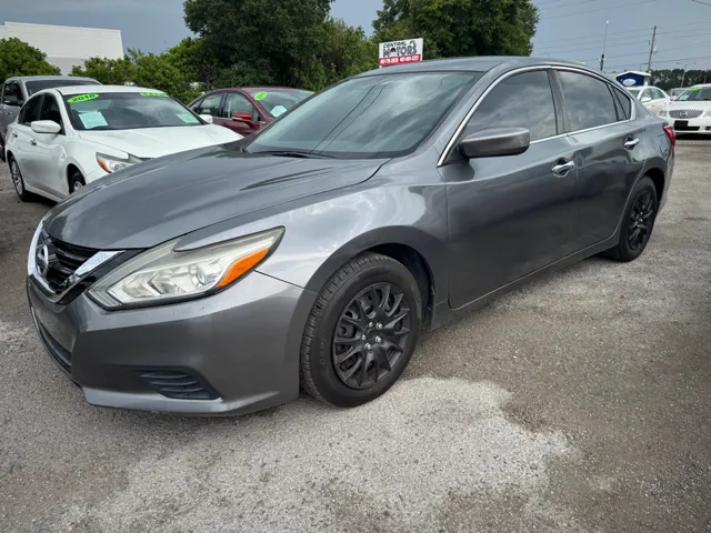 2017 Nissan Altima 2.5 S's photo