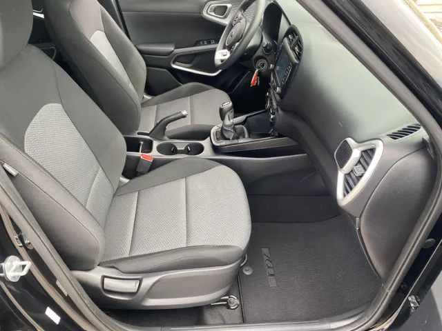 2020 Kia Soul LX photo 5