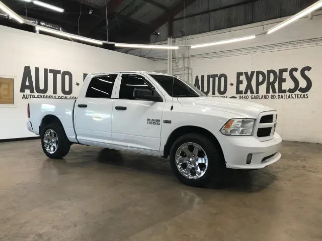 2016 RAM 1500 Express 4x4 Crew Cab 5'7's photo