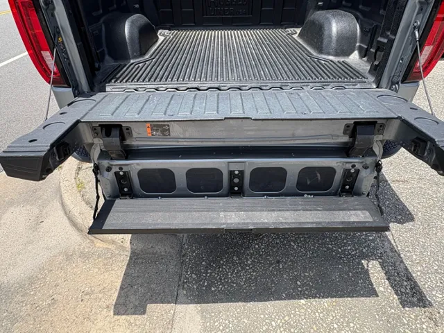 2025 GMC Sierra 1500 SLT - Photo 26
