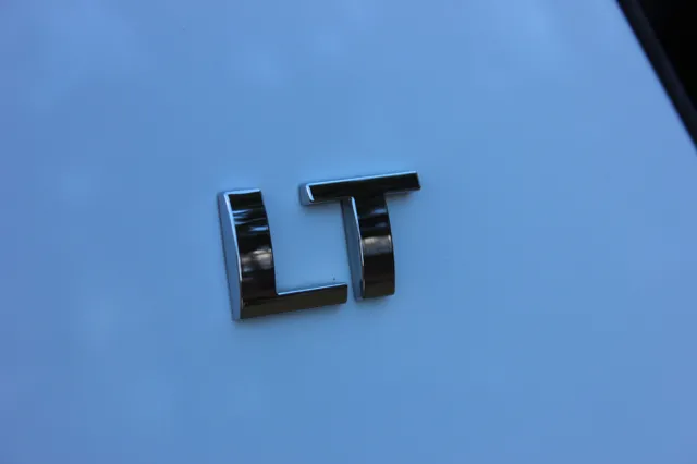 2011 Chevrolet Suburban LT - Photo 43