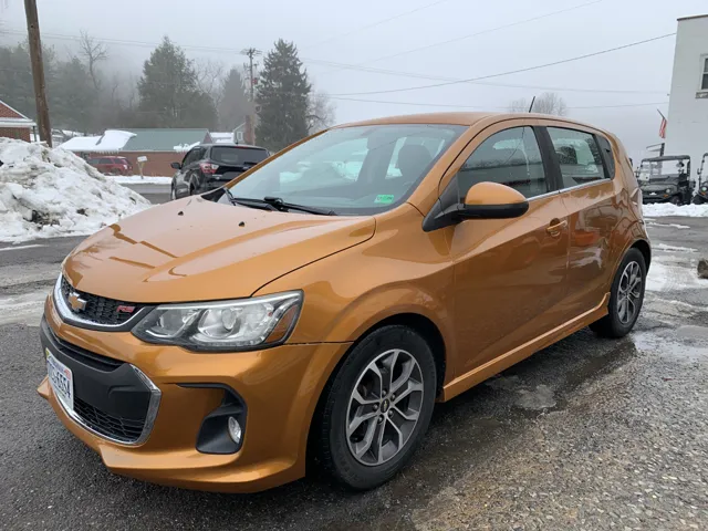 2017 Chevrolet Sonic LT - Photo 7