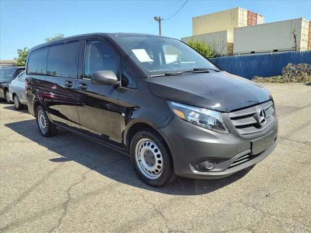2019 Mercedes-Benz Metris Passenger Van