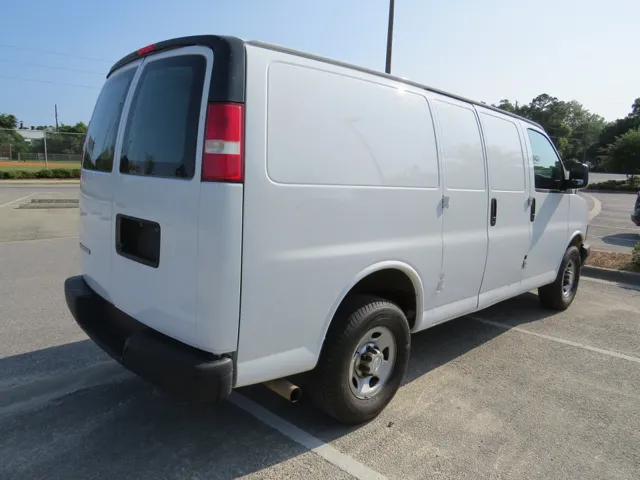 2018 Chevrolet Express 2500 photo 3