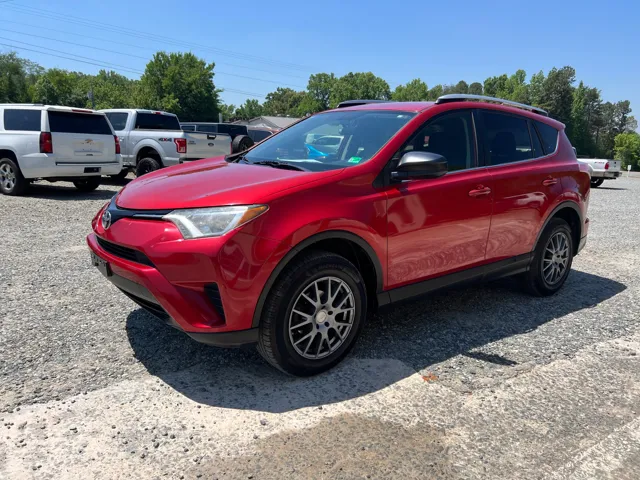 2016 Toyota RAV4 LE AWD's photo