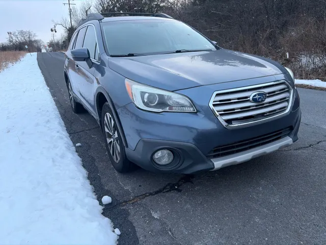 2016 Subaru Outback Limited's photo