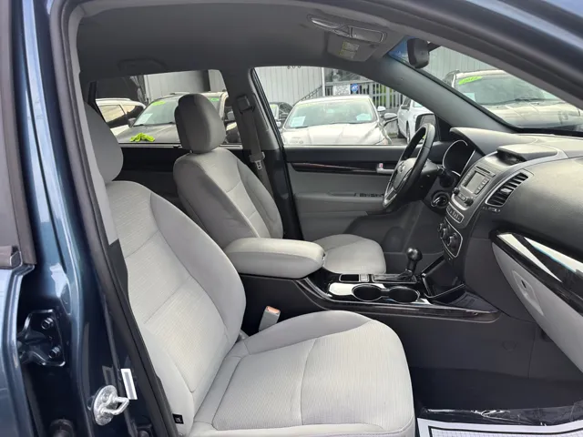 2015 Kia Sorento LX - Photo 13