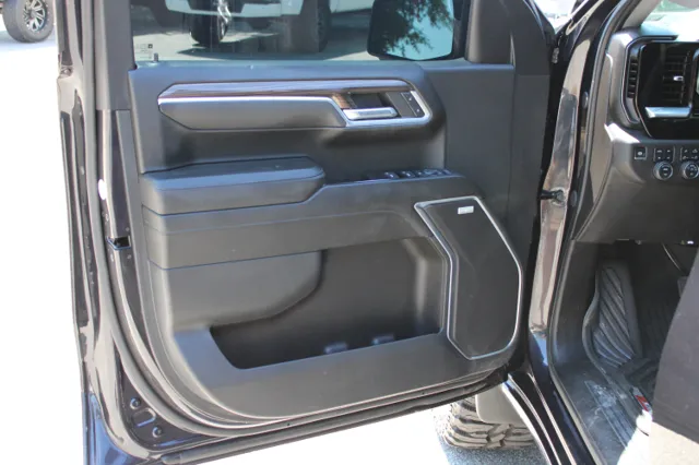 2024 Chevrolet Silverado 1500 RST - Photo 37