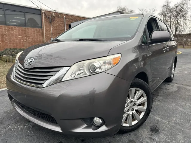 2014 Toyota Sienna XLE