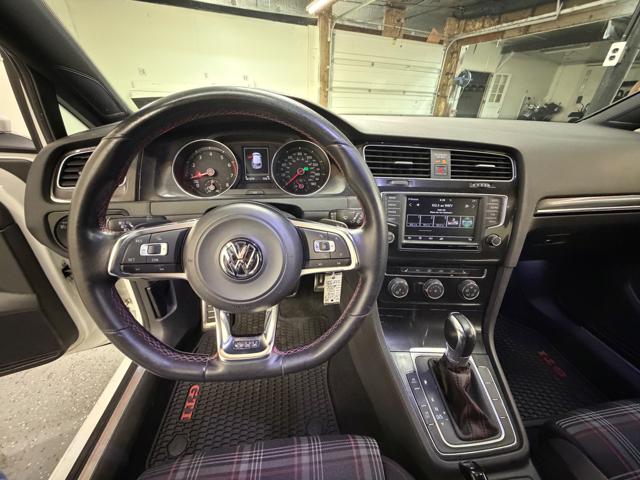 2016 Volkswagen GTI S 6A 4-Door