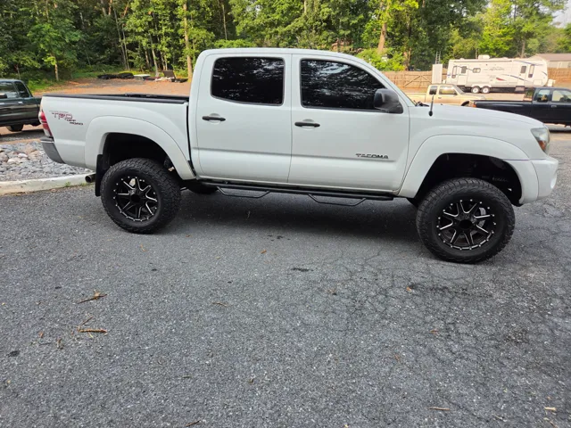 2011 Toyota Tacoma Base - Photo 6