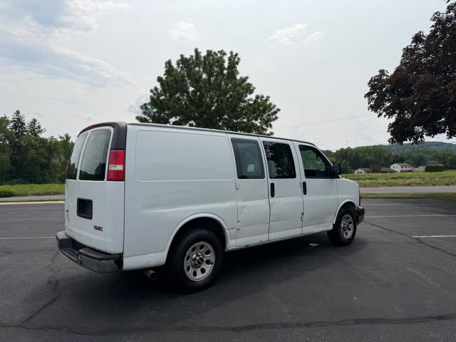 2011 GMC Savana