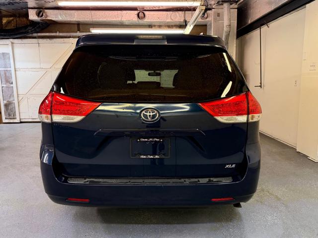 2012 Toyota Sienna Limited FWD 7-Passsenger V6