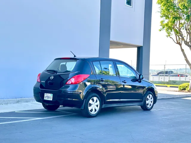 2011 Nissan Versa SL - Photo 7