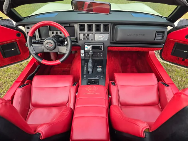 1987 Chevrolet Corvette - Photo 22