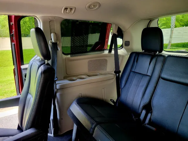2015 Chrysler Town & Country Touring - Photo 20
