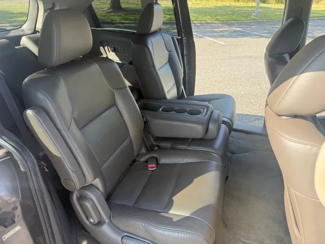2015 Honda Odyssey EX-L - Photo 10