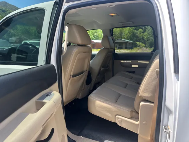2009 Chevrolet Silverado 2500HD 1LT - Photo 6
