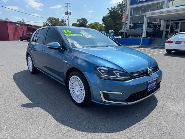 2016 Volkswagen e-Golf SE