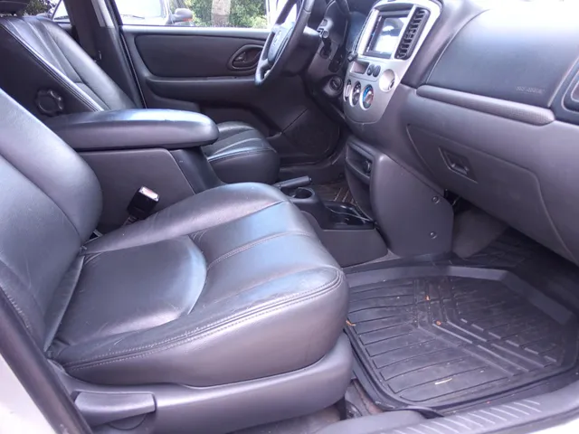 2004 Mazda Tribute LX - Photo 17