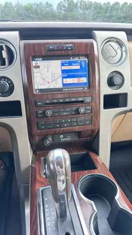 2012 Ford F-150 Lariat - Photo 10