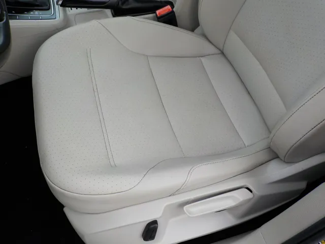 2015 Volkswagen Golf TSI SE photo 12