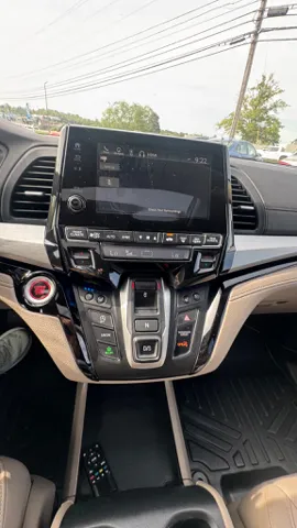 2018 Honda Odyssey Elite - Photo 18