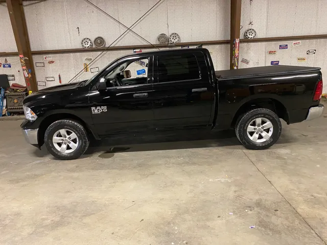 2023 RAM 1500 Classic SLT 4x4 Crew Cab 5'7's photo