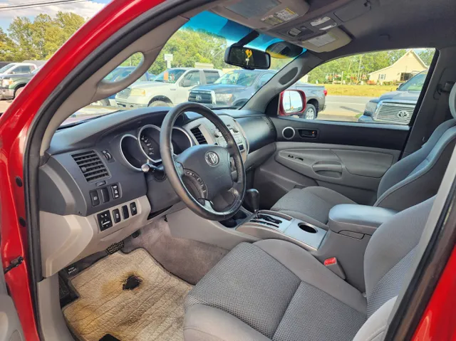 2011 Toyota Tacoma Double Cab V6 4x4 photo 10