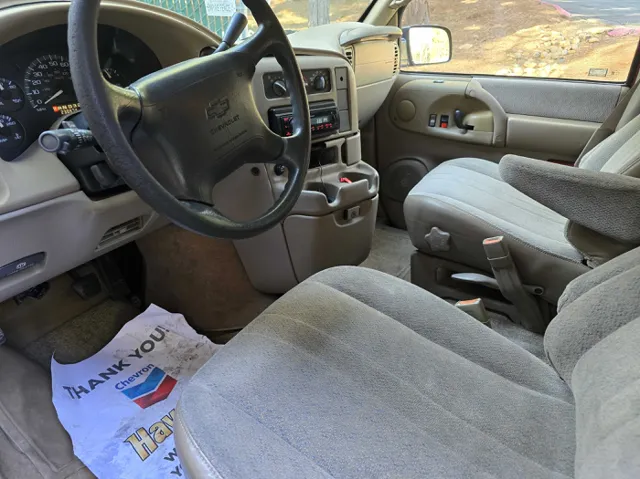 1997 Chevrolet Astro - Photo 14