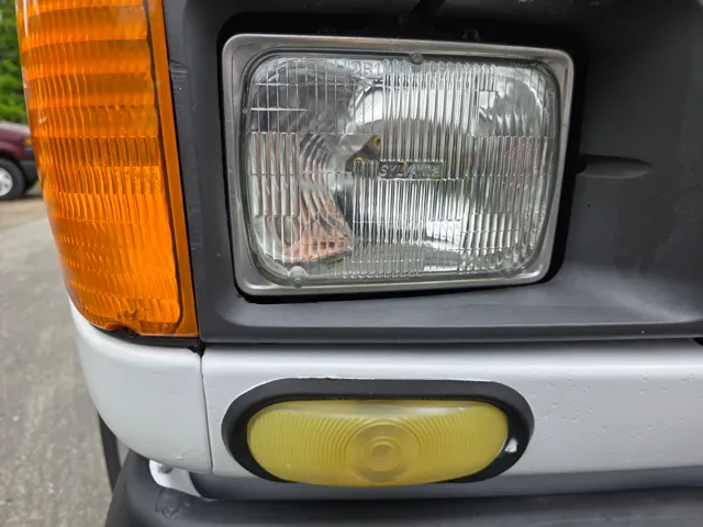 2005 Ford Econoline Van Commercial - Photo 103