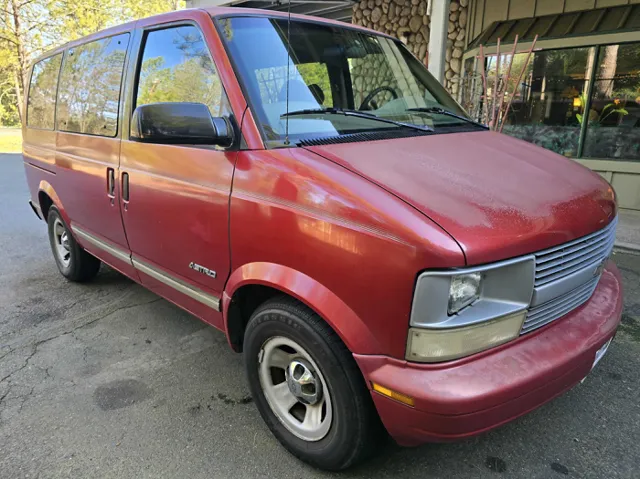1997 Chevrolet Astro - Photo 8