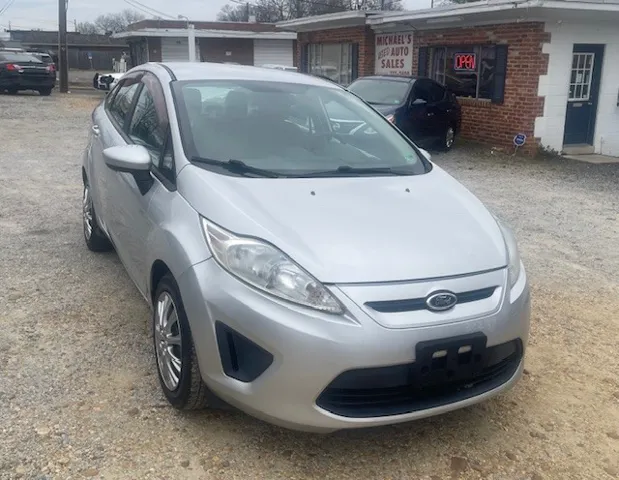 2013 Ford Fiesta S's photo