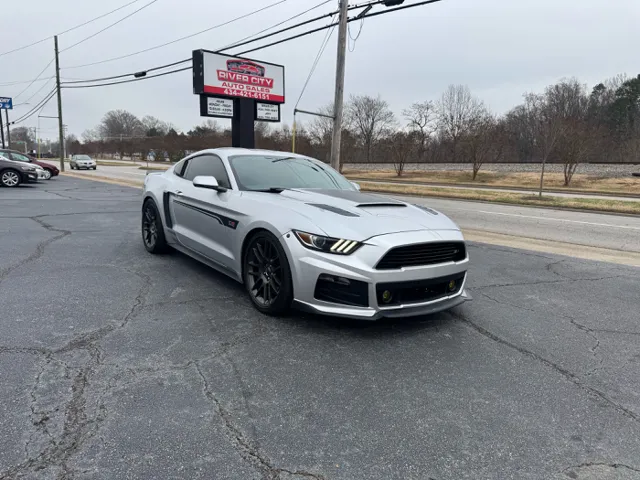 2017 Ford Mustang GT Premium's photo