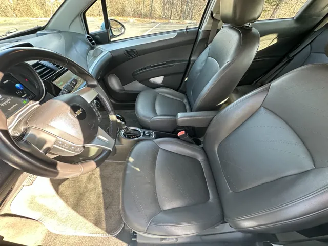 2016 Chevrolet Spark 2LT - Photo 11