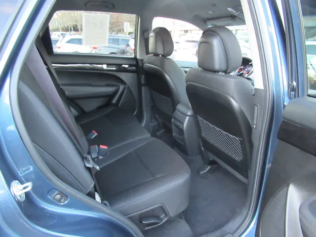 2015 Kia Sorento LX - Photo 15