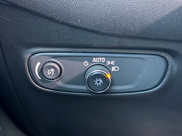 2022 Chevrolet Equinox 2FL - Photo 24