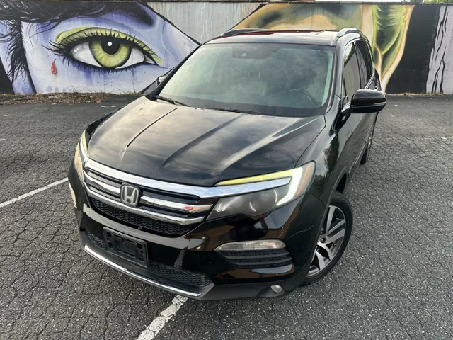 2017 Honda Pilot Touring's photo