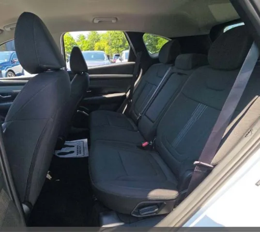 2025 Hyundai Tucson SEL - Photo 12
