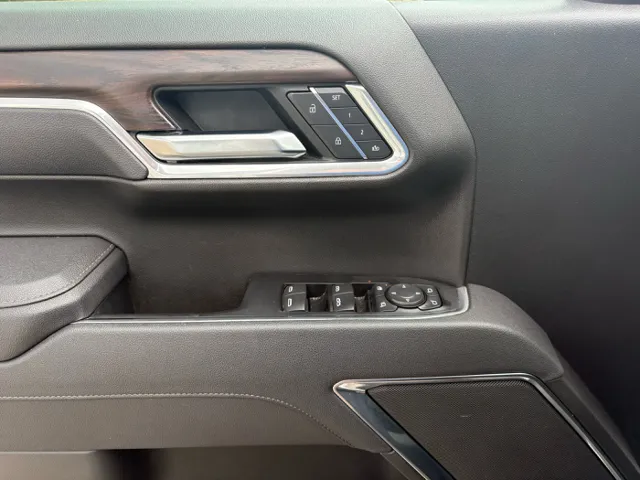 2025 GMC Sierra 1500 SLT - Photo 25