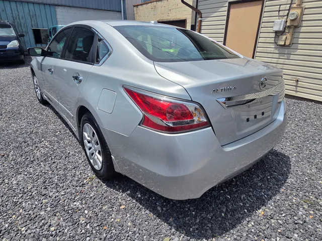 2015 Nissan Altima S - Photo 11