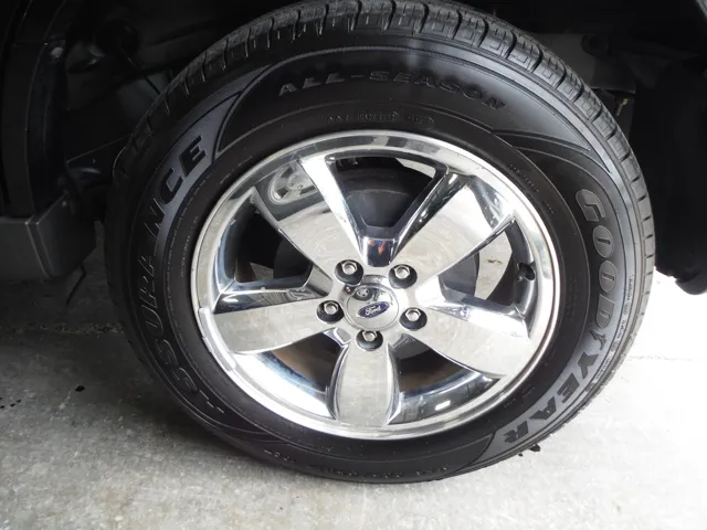 2011 Ford Escape Limited - Photo 17