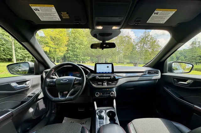 2023 Ford Escape ST-Line - Photo 18